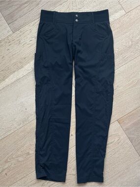 Title Nine Recycled Clamber 2.0
Hiking Pant Lightweight
Stretch Size 4 Blue